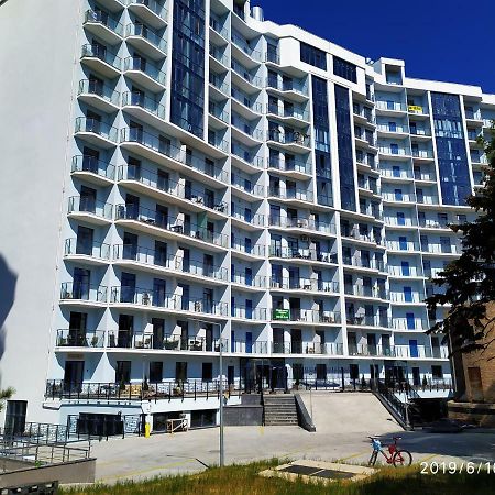 Миконос 2 Apartment โอเดสซา ภายนอก รูปภาพ