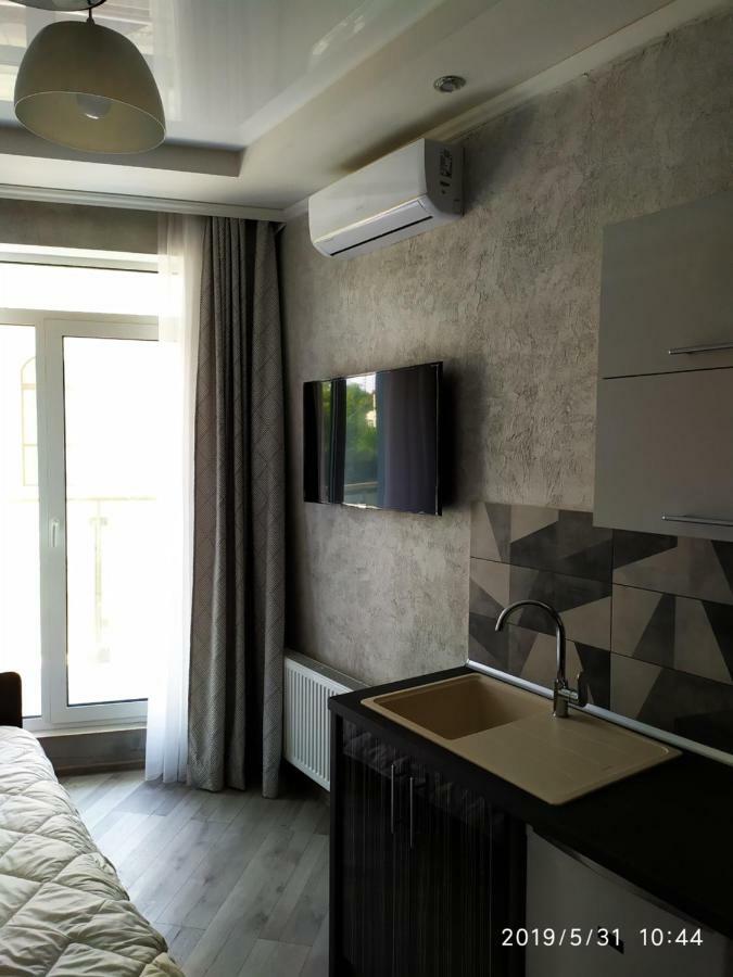 Миконос 2 Apartment โอเดสซา ภายนอก รูปภาพ
