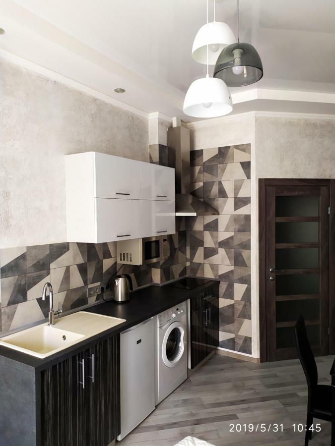 Миконос 2 Apartment โอเดสซา ภายนอก รูปภาพ