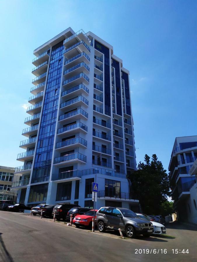 Миконос 2 Apartment โอเดสซา ภายนอก รูปภาพ